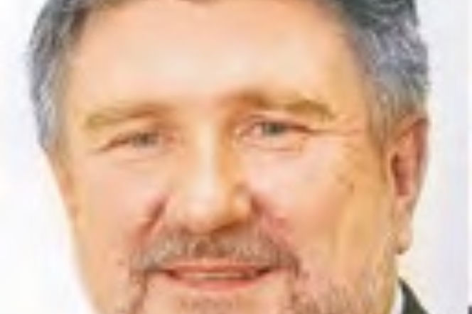 BOGDAN RZOŃCA