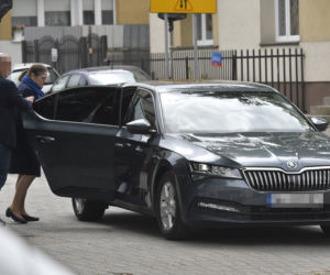Pawłowicz modli się z ochroniarzem