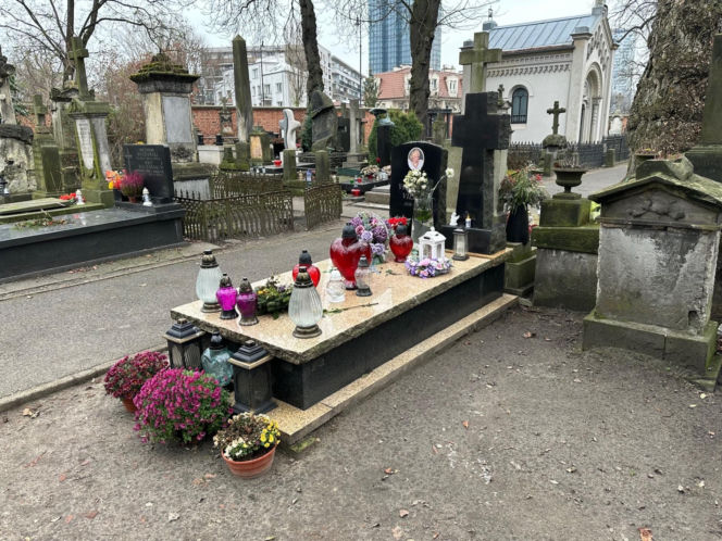 Tak wygląda grób Violetty Villas. Szok, co się na nim znalazło