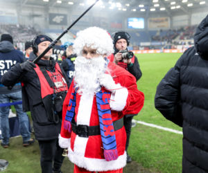 Mecz Piast Gliwice - Legia Warszawa. Kibice na stadionie