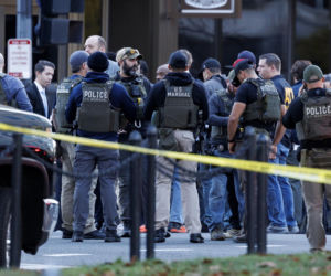 Strzelanina przy Białym Domu! Żołnierze walczą o życie! Wiemy, kim jest agresor