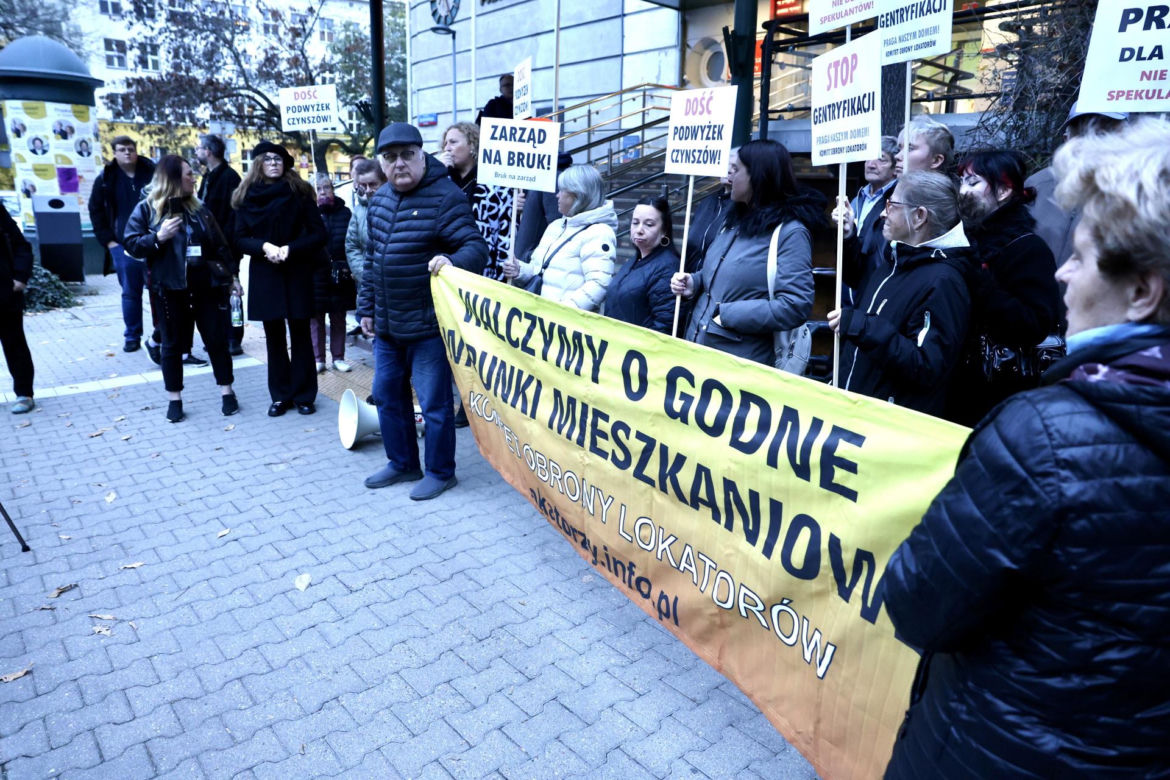 Seniorzy wylądują na ulicy? Lokatorzy protestują przeciwko podwyższeniu czynszu