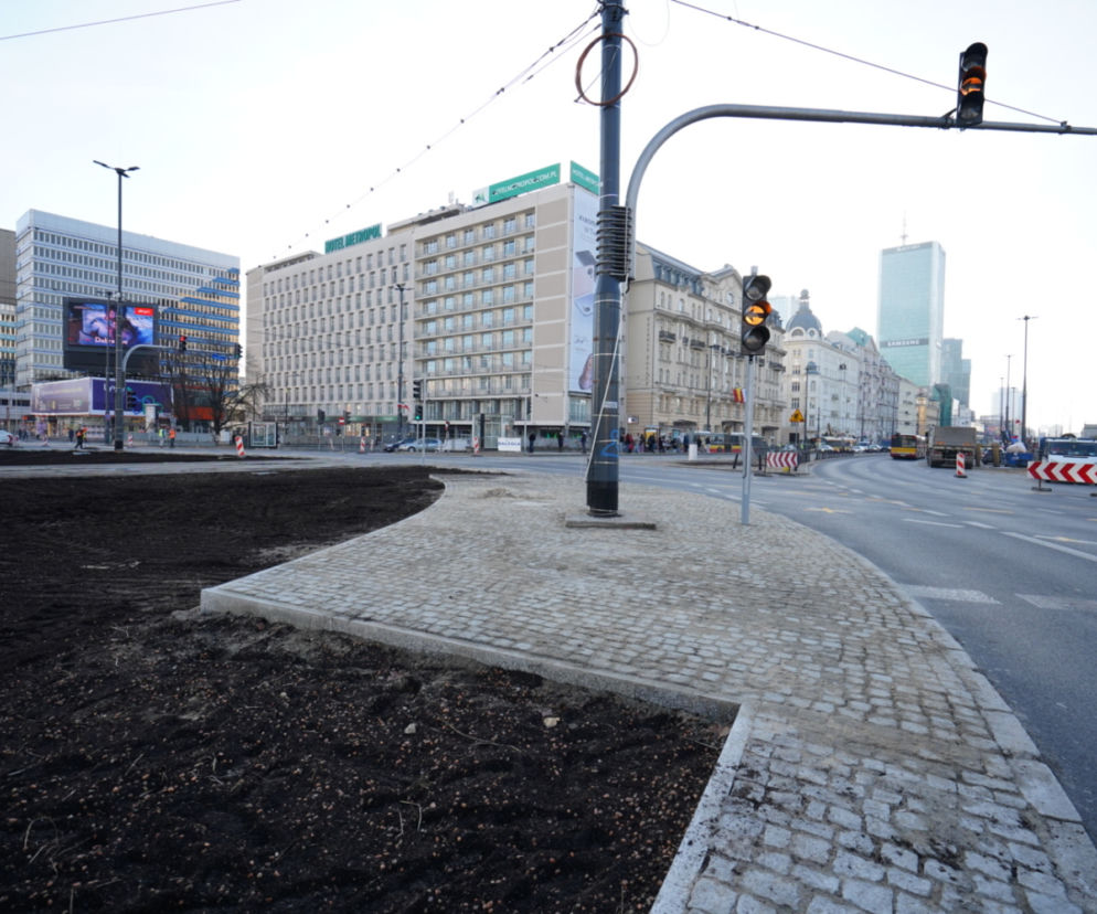 Remont Ronda Dmowskiego poważnie opóźniony. Dlaczego?