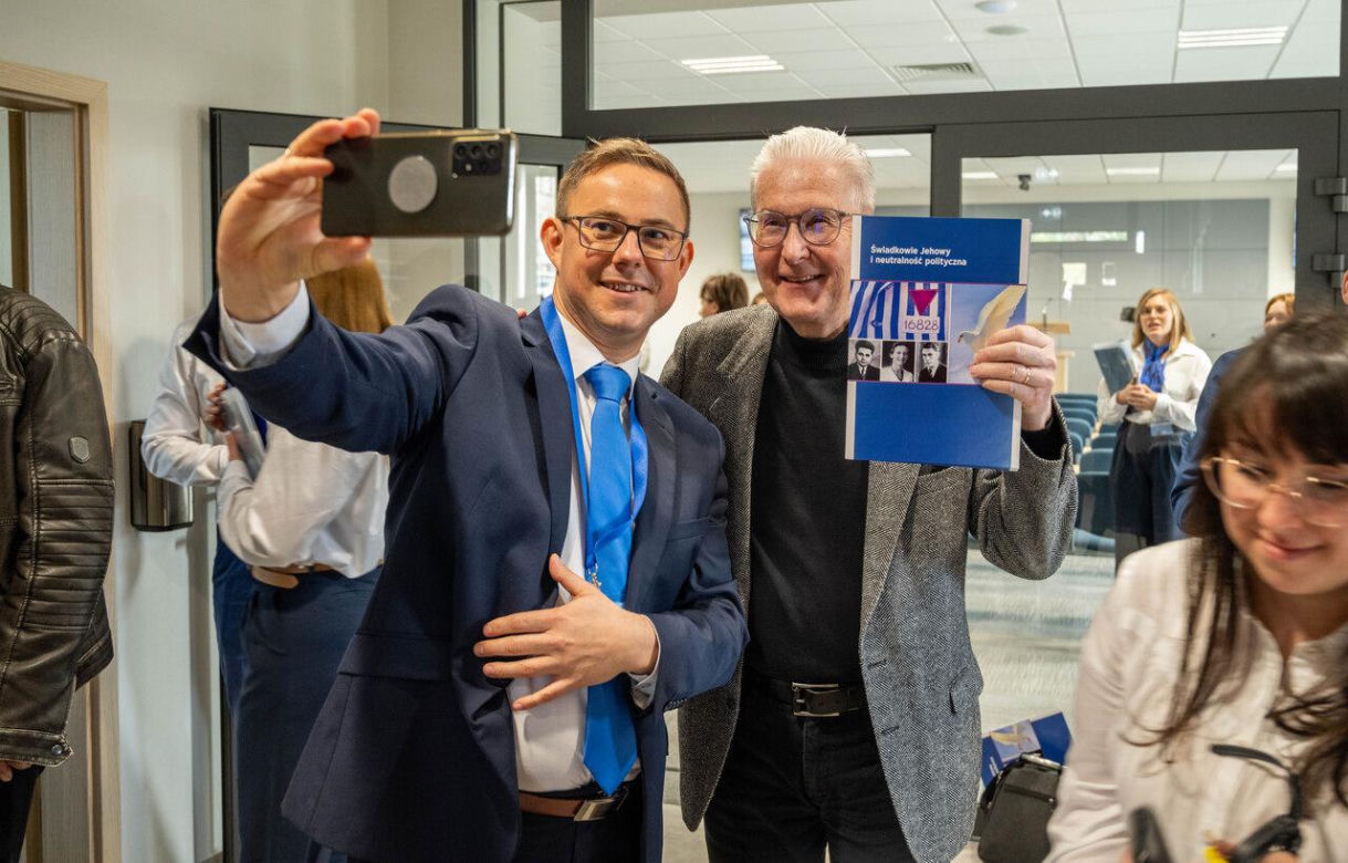 Sala Królestwa Świadków Jehowy w Katowicach otwarta GALERIA