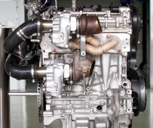 Volvo silnik 2.0 Drive-E 450 KM potrójne turbodoładowanie