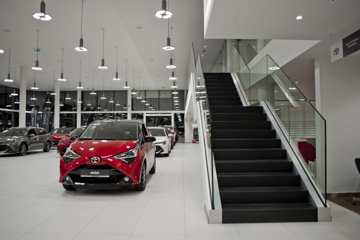 Nowoczesny salon Toyoty i Lexusa w Krakowie