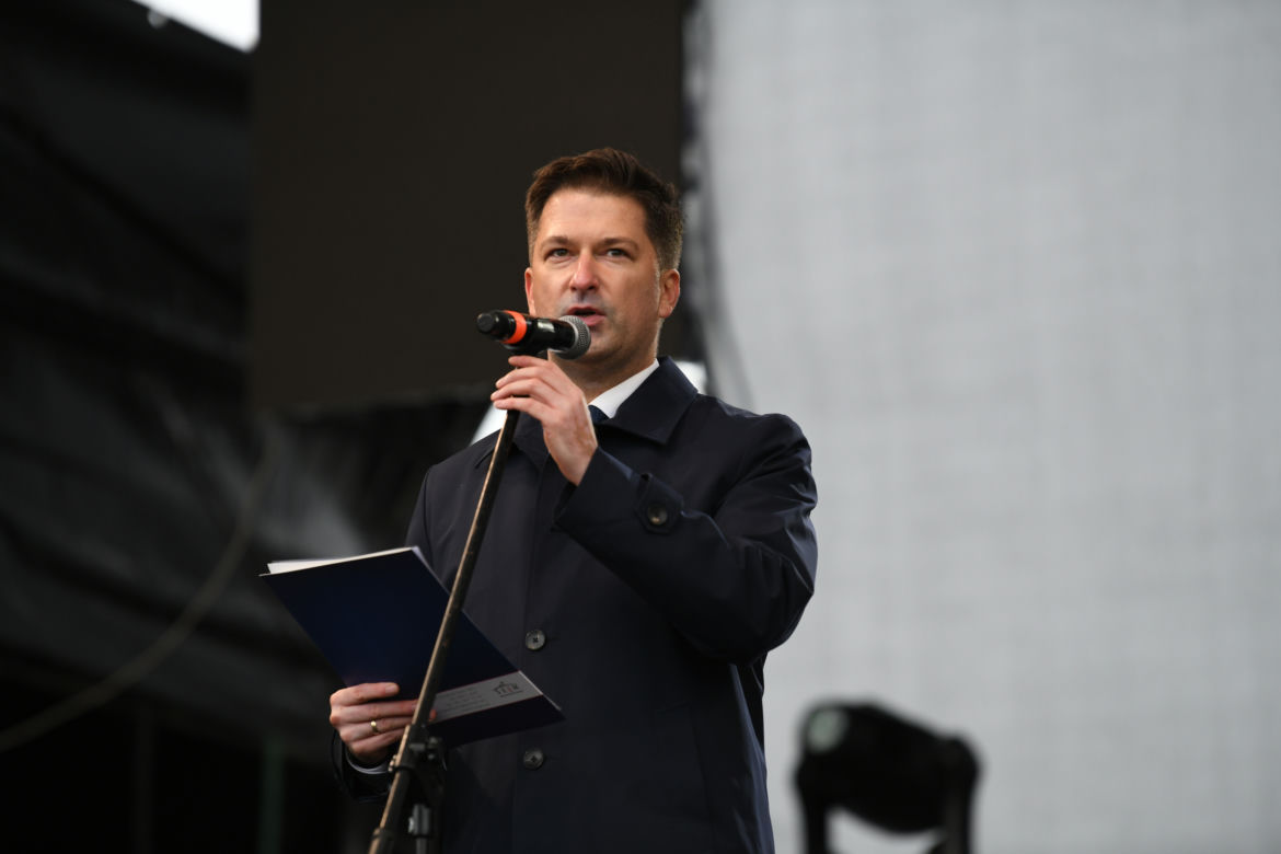 Pogoda się nie udała, ale za to dożynki tak. W Radawcu wystąpił zespół Wilki [GALERIA]