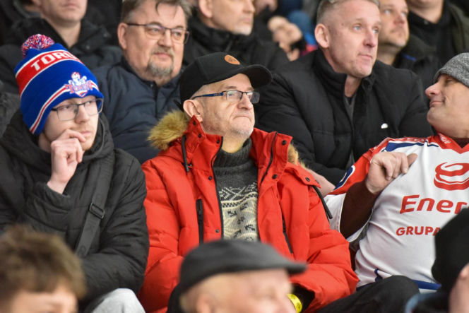 KH Energa Toruń - Unia Oświęcim 2:1! Zdjęcia kibiców i zawodników obu drużyn