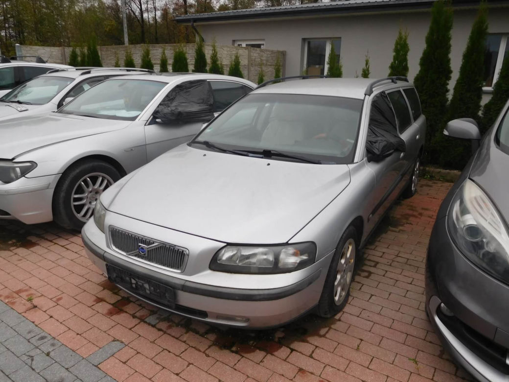 VOLVO V70