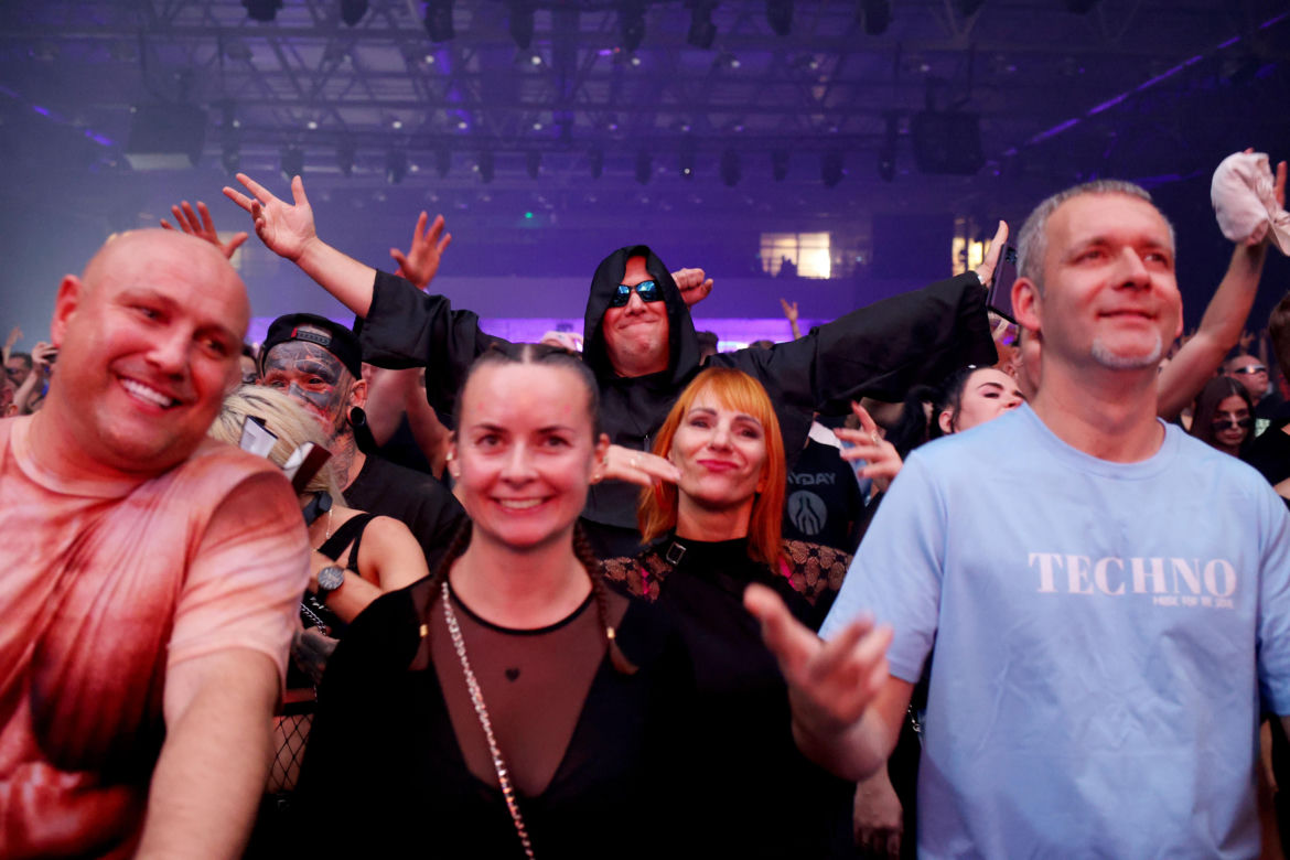 Mayday 2025 w Katowicach. Fani przed sceną bawią się najlepiej
