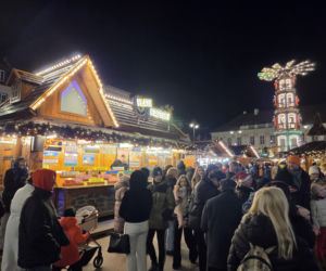 Miasto rozbłysło świąteczną magią! Tłumy na wielkim otwarciu Bydgoskiego Jarmarku Świątecznego