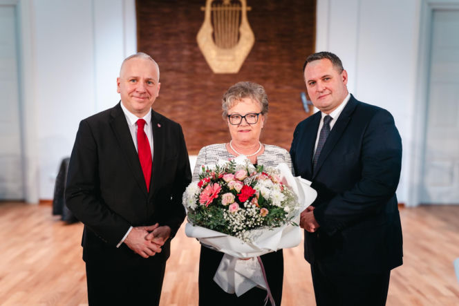 Złoty Gody par małżeńskich w Siedlcach - wręczenie pamiątkowych medali