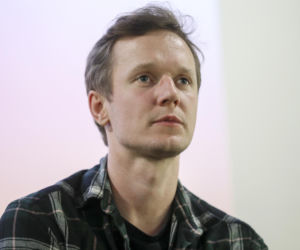 Filip Pławiak kiedyś i dziś. Tak przez lata zmieniał się ulubieniec widzów z serialu Chyłka