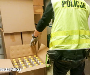 Mieszkaniec Żagania ukrywał w garażu nielegalne papierosy i alkohol