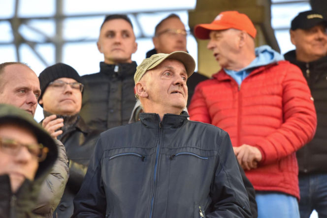 PRES Grupa Dewloperska Toruń - Abramczyk Polonia Bydgoszcz, zdjęcia kibiców i zawodników z pożegnania Adriana Miedzińskiego