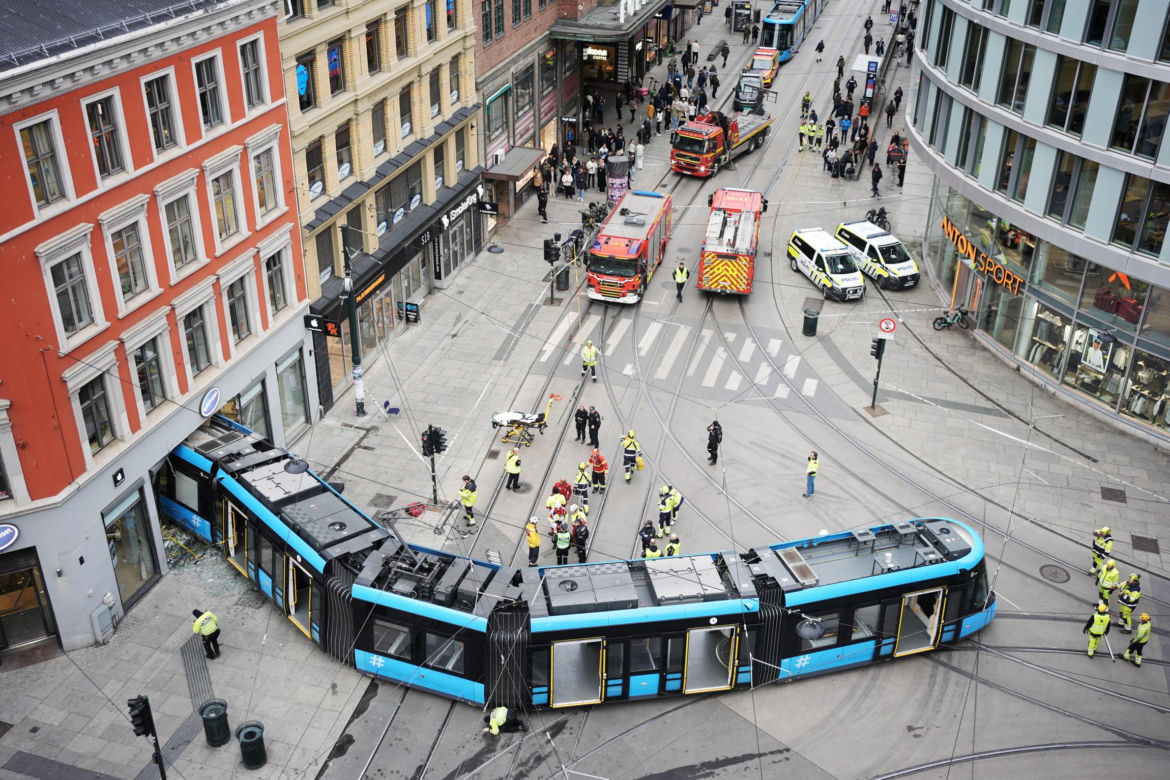Norwegia. Tramwaj wjechał w sklep w Oslo, raniąc cztery osoby