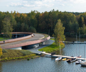 Przystań żeglarska w Tychach nad jeziorem Paprocany