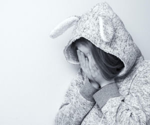 Przemoc domowa w Warszawie. Lawinowo rośnie liczba Niebieskich Kart. Przerażające dane