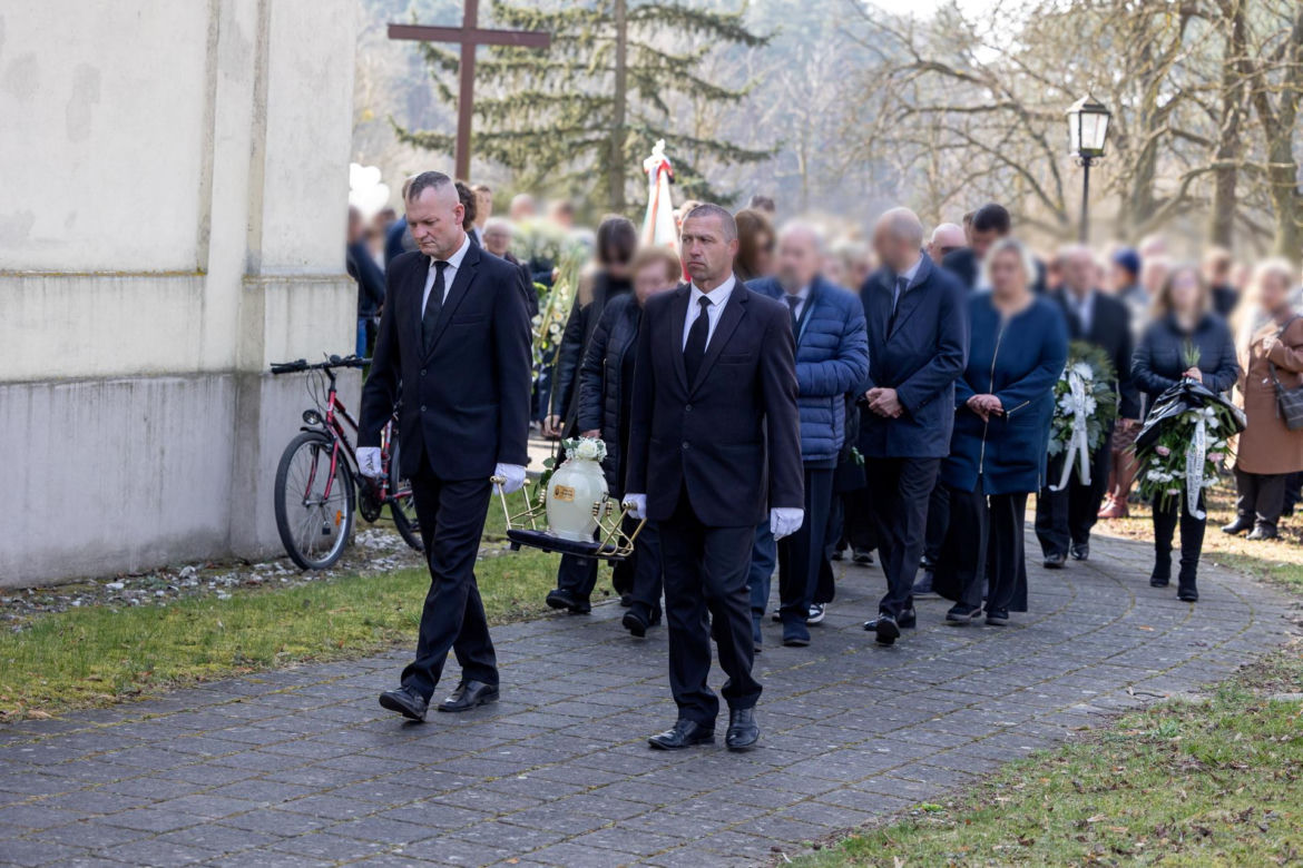 Pogrzeb nauczycielki z Obrzycka