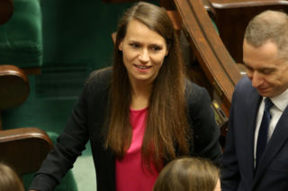 Posłanka KO Agnieszka Pomaska wygrywa trzeci proces wyborczy! Patryk Jaki musi wpłacić na WOŚP