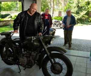 Barwy szczęścia, odc. 2525: Graca (Robert Kalinowski), Tolek (Marek Siudym), Stefan (śp. Krzysztof Kiersznowski), Zdzisio (Zbigniew Buczkowski)