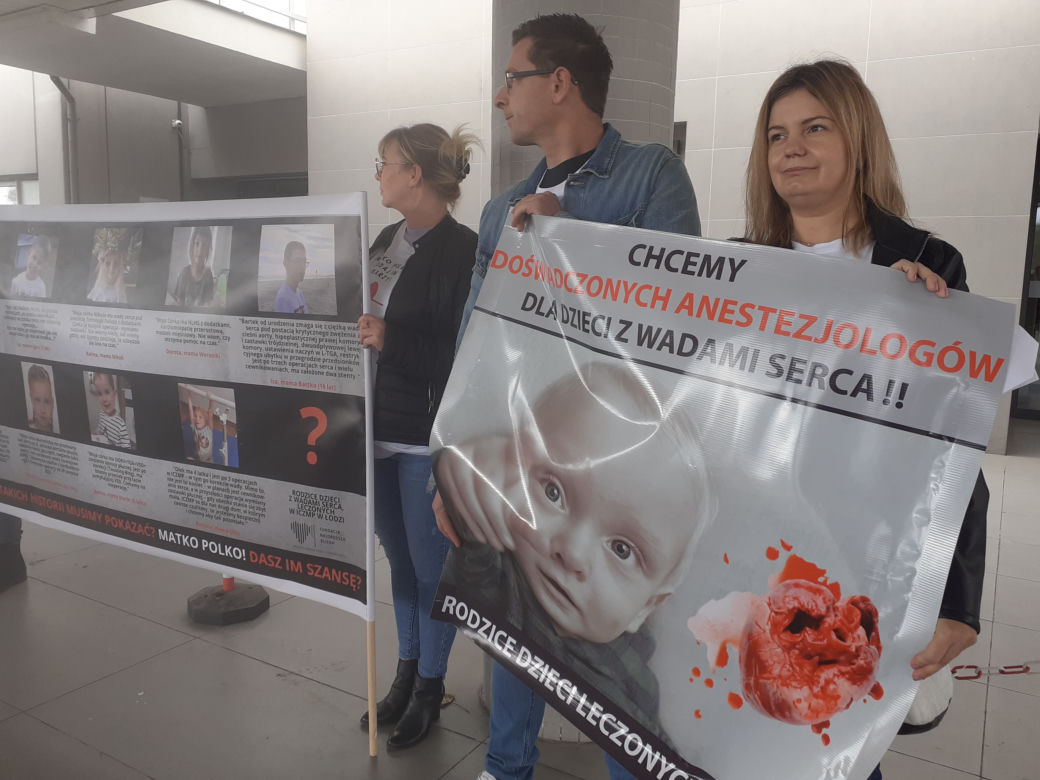 Protest rodziców w ICZMP w Łodzi