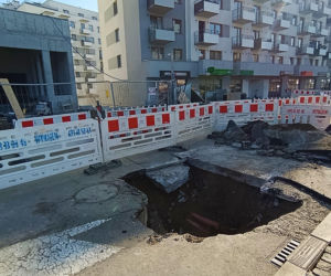 Zapadlisko na al. Powstańców Wlkp.