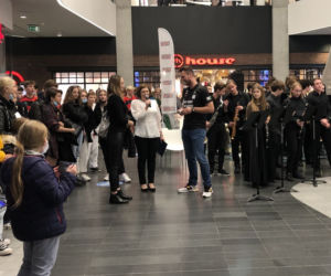 Mistrzowie grają do jednej bramki dla Pawła Parczewskiego – Galeria Warmińska 28 października