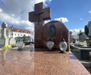 Grób Krzysztofa Putry, który zginął w katastrofie smoleńskiej