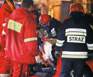 Nastolatek rozbił się na słupie latarni