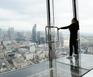 Ruchomy taras 200 metrów nad ziemią! Takiej atrakcji jeszcze nie było