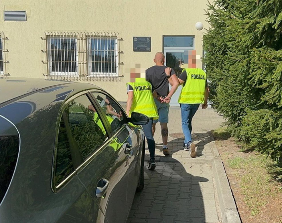30-letni rabuś zatrzymany. Łup wywiózł na taczce