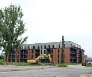 Zburzone zabytkowe stajnie przy Szwedzkiej 