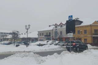 Parkingi w Zamościu tymczasowo bez parkomatów. Wkrótce to się zmieni
