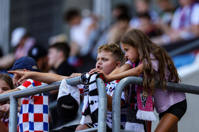 Górnik Zabrze - GKS Katowice: Zdjęcia kibiców i zawodników z meczu 6. kolejki PKO BP Ekstraklasy