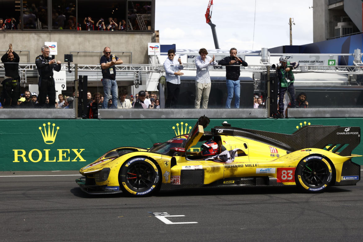 Taki zegarek dostał Robert Kubica za wygranie Le Mans