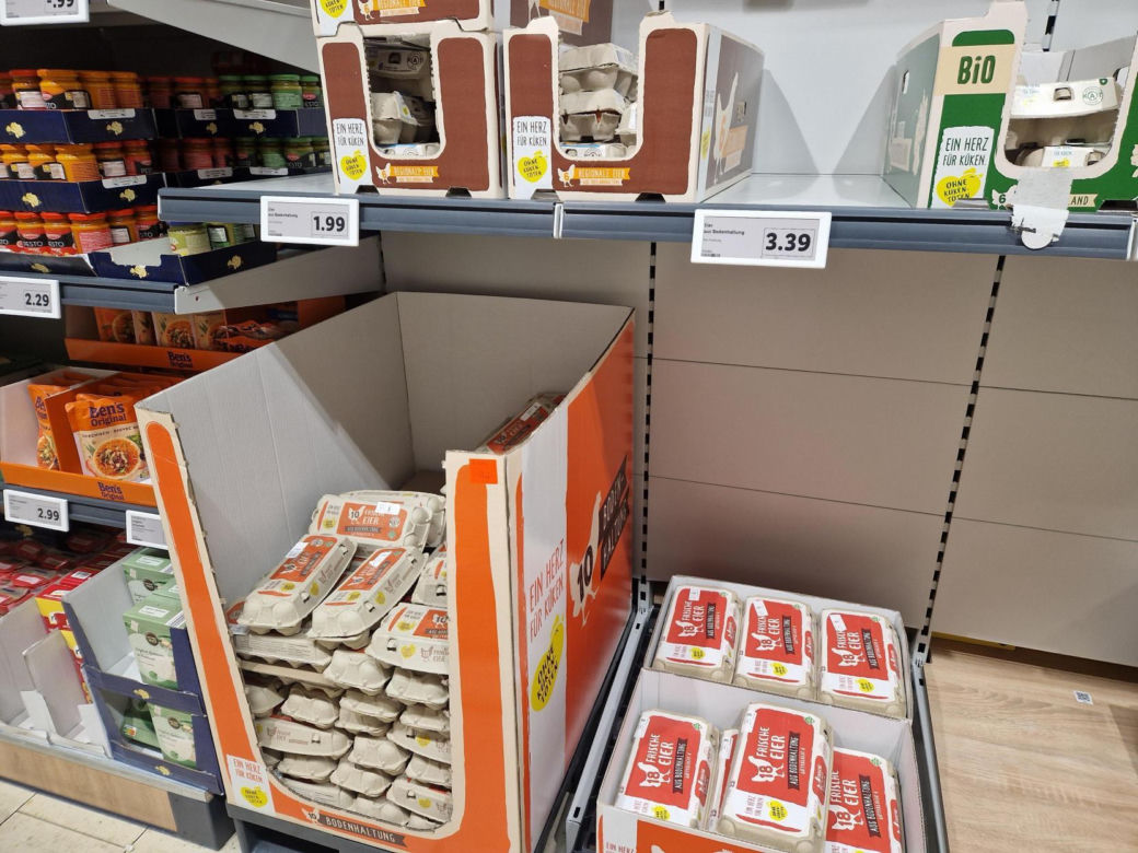 Porównaliśmy ceny w polskim i niemieckim markecie. Gdzie zarobimy tańsze zakupy na Wielkanoc? 