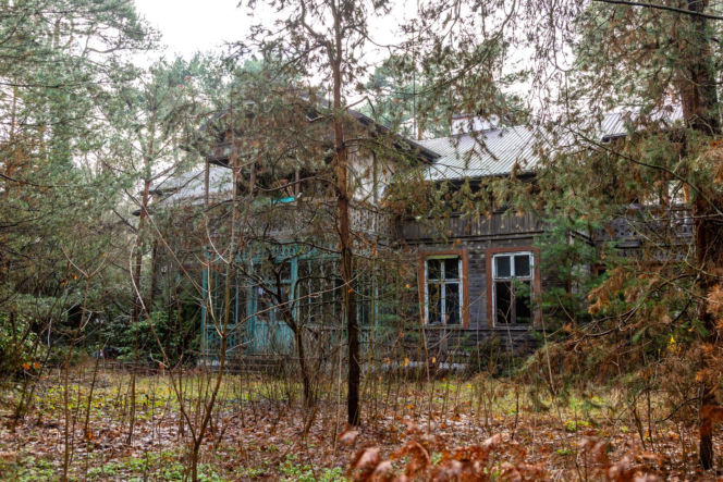 Opuszczona willa w Konstancinie