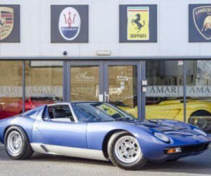 Lamborghini Miura SV Roda Stewarta