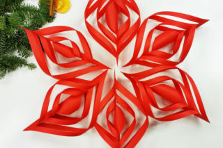 DIY: śnieżynki i gwiazdy z papieru - stwórz piękne ozdoby świąteczne w kilka chwil!