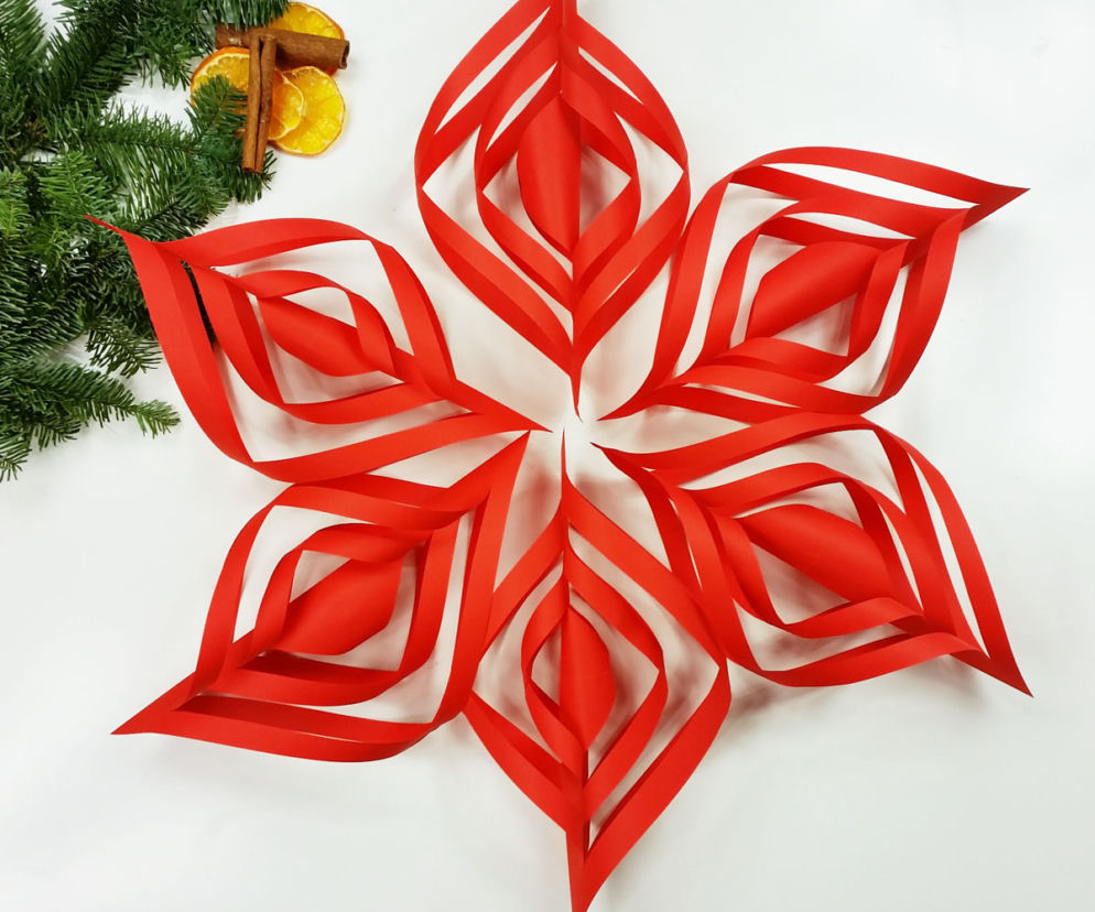DIY: śnieżynki i gwiazdy z papieru - stwórz piękne ozdoby świąteczne w kilka chwil!