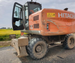 Groźny wypadek na budowie S5 pod Bydgoszczą! Jeden z kierowców wypadł z pojazdu [ZDJĘCIĄ]