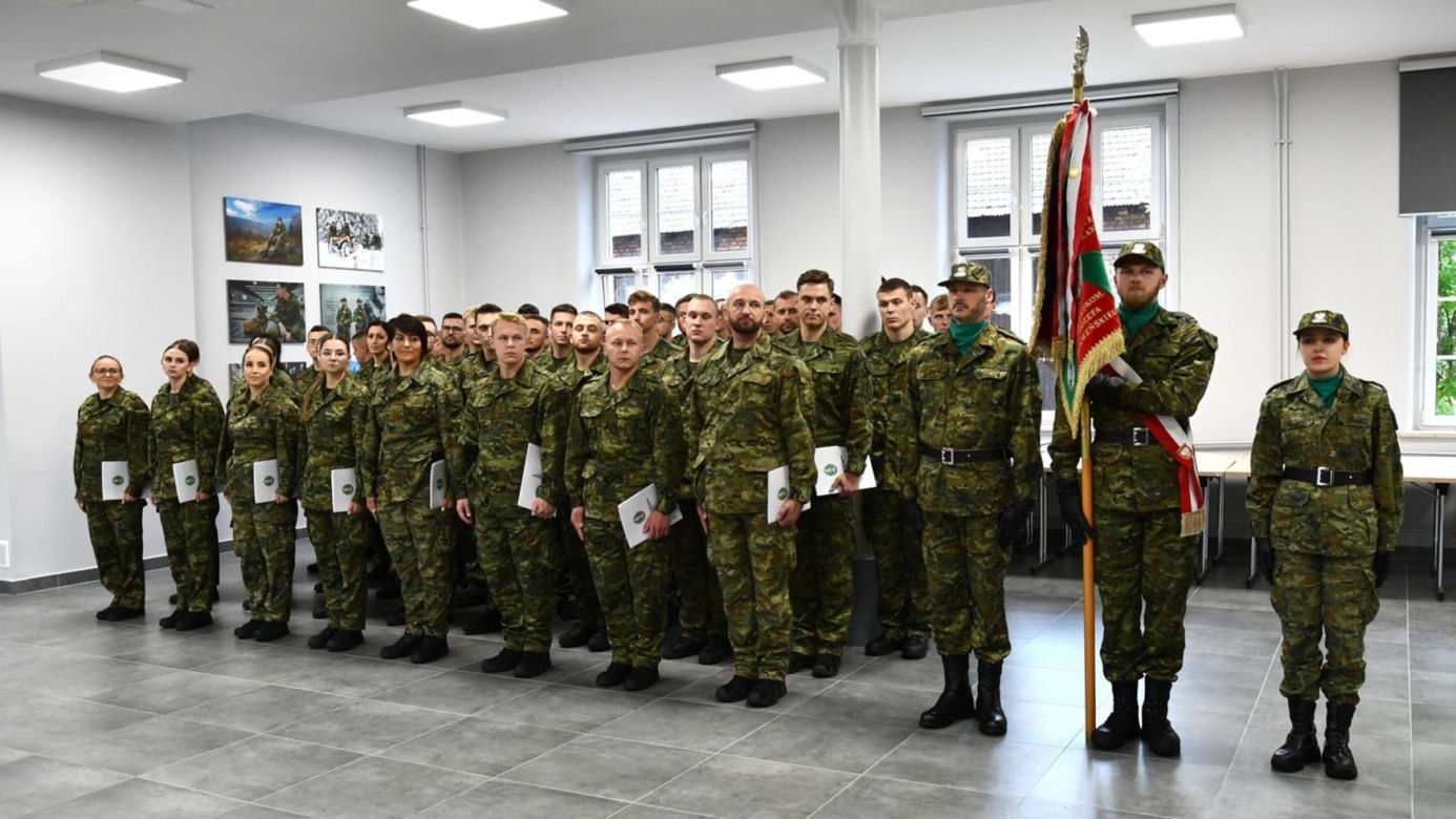 Nowi funkcjonariusze Straży Granicznej zostali przyjęci do służby