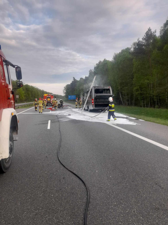 Autobus spłonął na A4. Dantejskie sceny na Opolszczyźnie