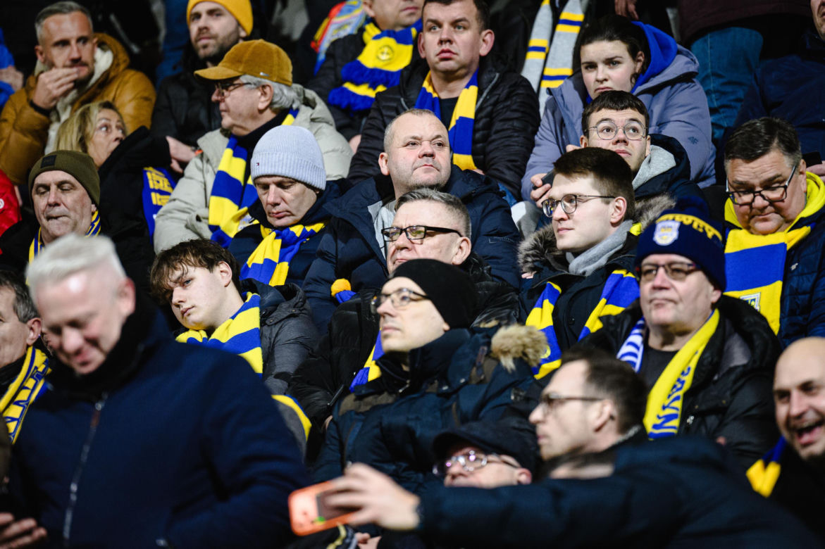 Arka Gdynia - Lechia Gdańsk: Zdjęcia kibiców z derbów Trójmiasta w ramach 23. kolejki PKO BP Ekstraklasy