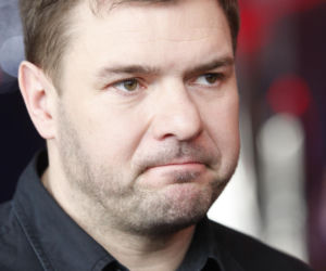 Tomasz Karolak na archiwalnych zdjęciach. Tak wyglądał na początku kariery