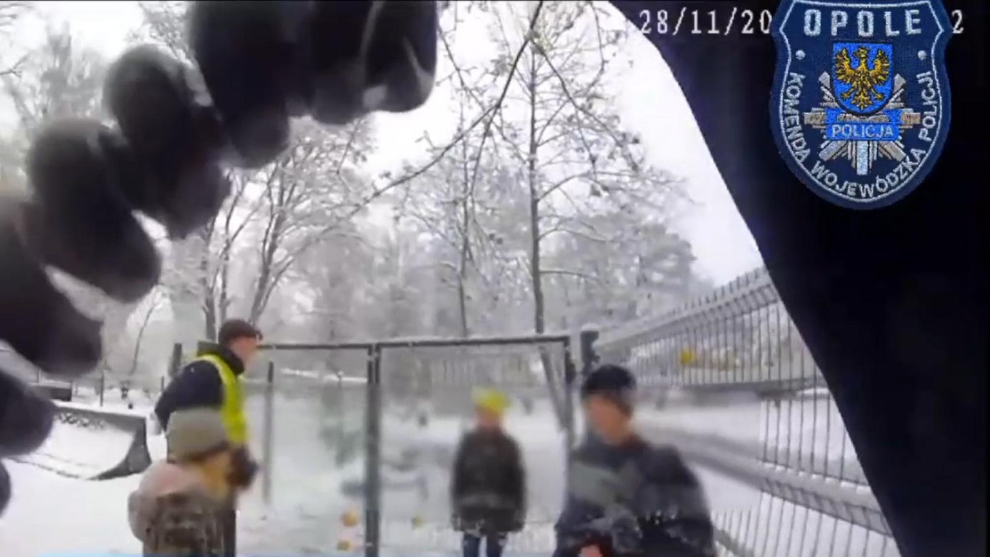 Nysa. Troje dzieci uwięzionych w niecce na skateparku. Groziło im zamarznięcie