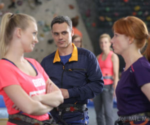M jak miłość odcinek 1239, Jacek (Jan Wieczorkowski), Joasia (Barbara Kurdej-Szatan), Agnieszka (Magdalena Walach)