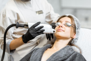 Endolifting laserowy odmładza twarz od wewnątrz. Efekty bez skalpela i długiej rekonwalescencji