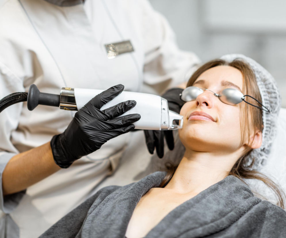 Endolifting laserowy odmładza twarz od wewnątrz. Efekty bez skalpela i długiej rekonwalescencji